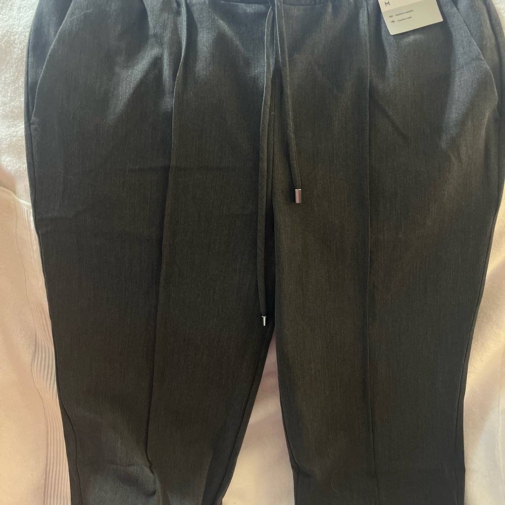 Nine West Stylish Charcoal Trousers. Mid rise. Medium. Front pleats “Jogger”